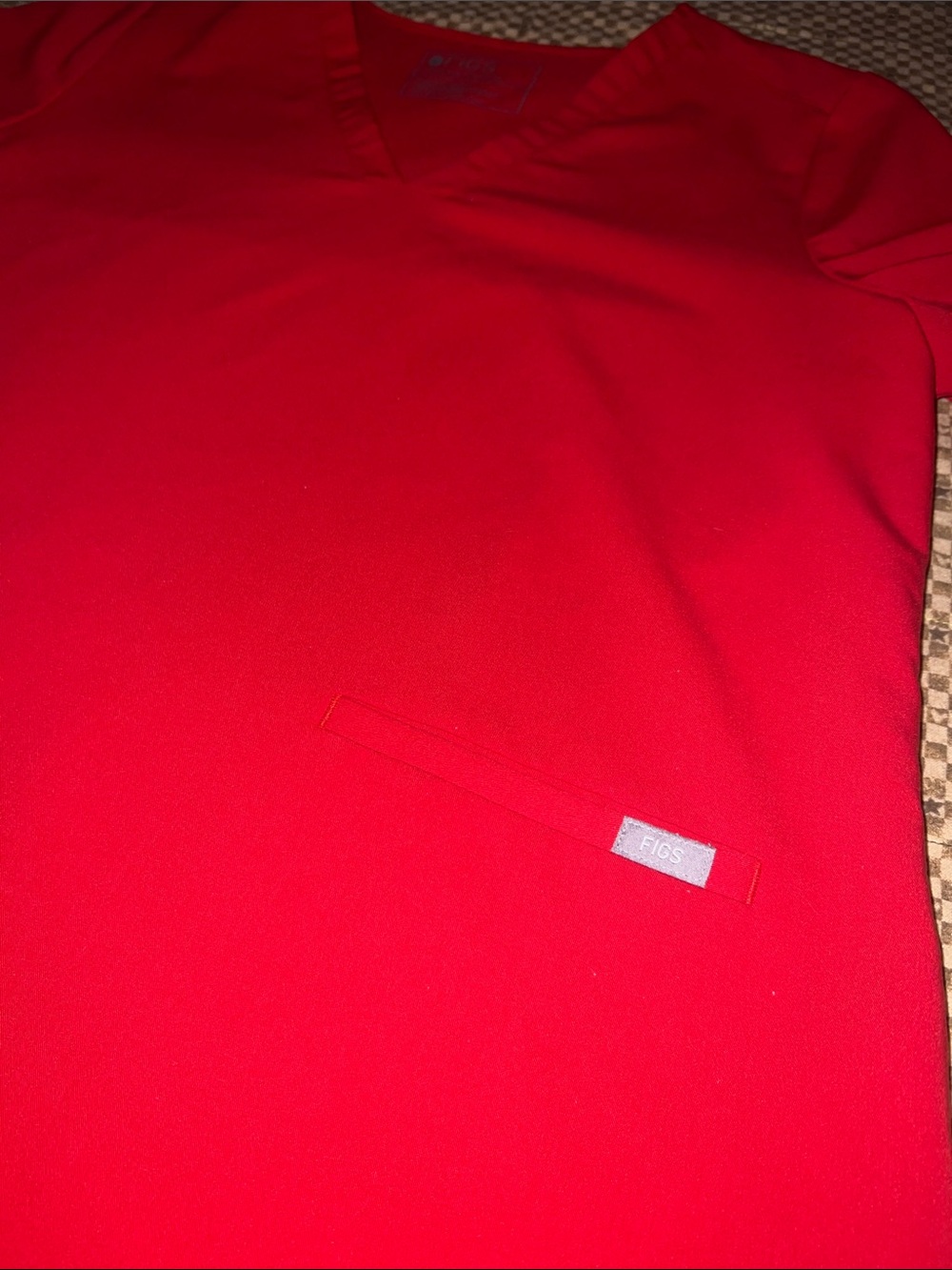 Figs Women’s V-Neck Shirt in Bright Red
